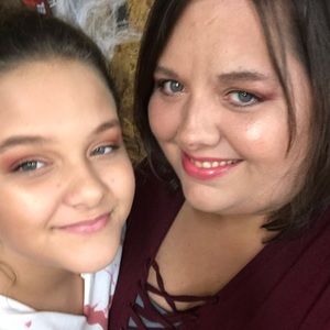 Meet your Posher, Kendra